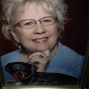 Meet your Posher, Debbie